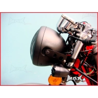 Phare avant avec cache feu 'prison bar' fixations inférieures 17cm