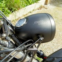 Phare avant noir avec compteur digital intégré