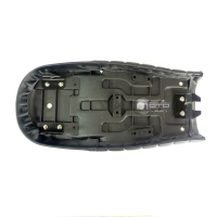 Selle noire café racer cuir universelle 51 cms