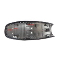 Selle noire café racer cuir universelle 62cm