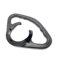 Poignée de réservoir passager en alu. taillée dans la masse