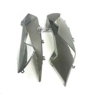Paire de caches latéraux hauts carbone ktm rc8