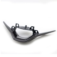 Cache entrée d'air au dessus du phare carbone triumph street triple 660 et 765 2020-2022