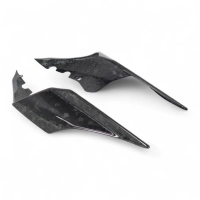 Paire de caches latéraux de coque arrière carbone yamaha r1 2020-2024