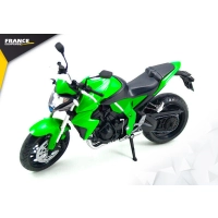 Maquette de honda cb 1000 r verte