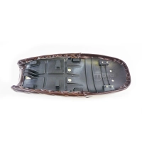 Selle brune café racer cuir universelle