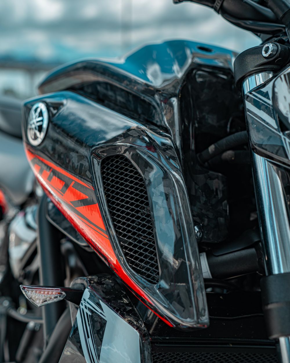 MT 07 carbone forgé 