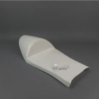 Selle fibre de verre café racer universelle