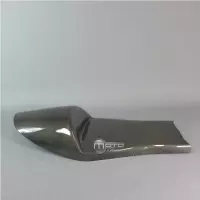 Selle carbone café racer universelle