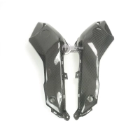 Cache sur entrée d'air carbone vernis yamaha mt07 2013-