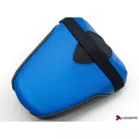 Couvre selle team suzuki passager luimoto suzuki gsxr 1000 (17-18 )  noir et bleu avec coutures balnches et or