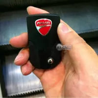 Protection de clef noir cnc ducati