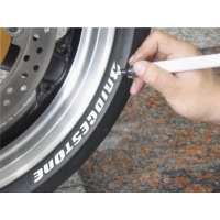 Stylo blanc pour pneu