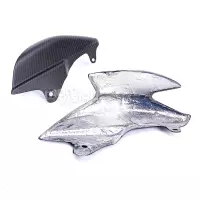 Caches-sous-selle-carbone-ducati-hypermotard