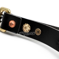 Attache en cuir pour gants et casque