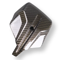 Cache au dessus du phare carbone ktm duke 390 2024-