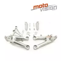 Kit platines reposes pieds avants origine pour honda cbr 1000 04-07