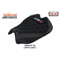 Https://tpzitalia.com/39413/housse-de-selle-compatible-ducati-panigale-v4-2025-modele-argenta-special-edition-velvet.jpg