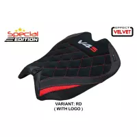 Https://tpzitalia.com/39414/housse-de-selle-compatible-ducati-panigale-v4-2025-modele-argenta-special-edition-velvet.jpg