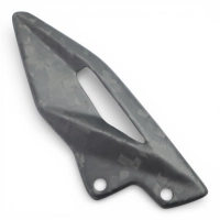 Paire de reposes pieds carbone mat triumph 765/800/1050 street triple r/s/rs  2017-2021