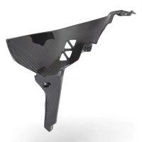 Partie intérieur écope réservoir carbone suzuki gsx 8s 2023-