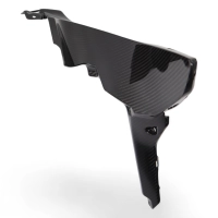 Partie intérieur écope réservoir carbone suzuki gsx 8s 2023-