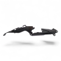 Carénages latéraux arrières carbone honda cb750 hornet 2023+