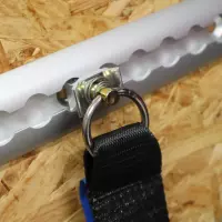 Paire d'attache pour sangles avec pion d'arrimage