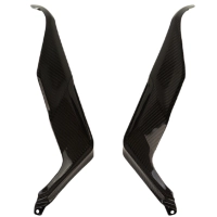 Triumph_street_triple_2020_under_tank_covers_2__9590caches sous reservoir carbone triumph street triple 660 et 765 2017-20222.jpg