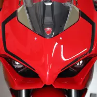 2 autocollants pour carénage avant - ducati panigale v4 / v4r / v4s