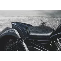 Selle "fine diamond" pour garde-boue arrière v-rod "snake"