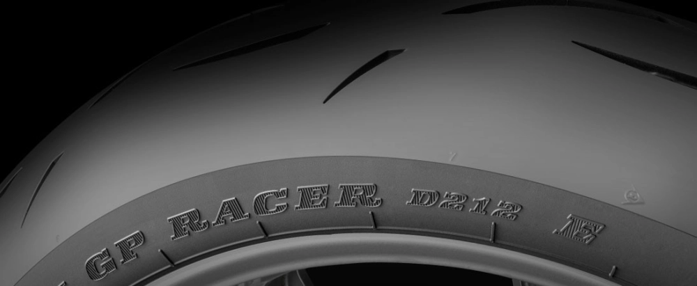 Pneu avant dunlop gp racer d212 piste/route 17' 120/70 zr 17