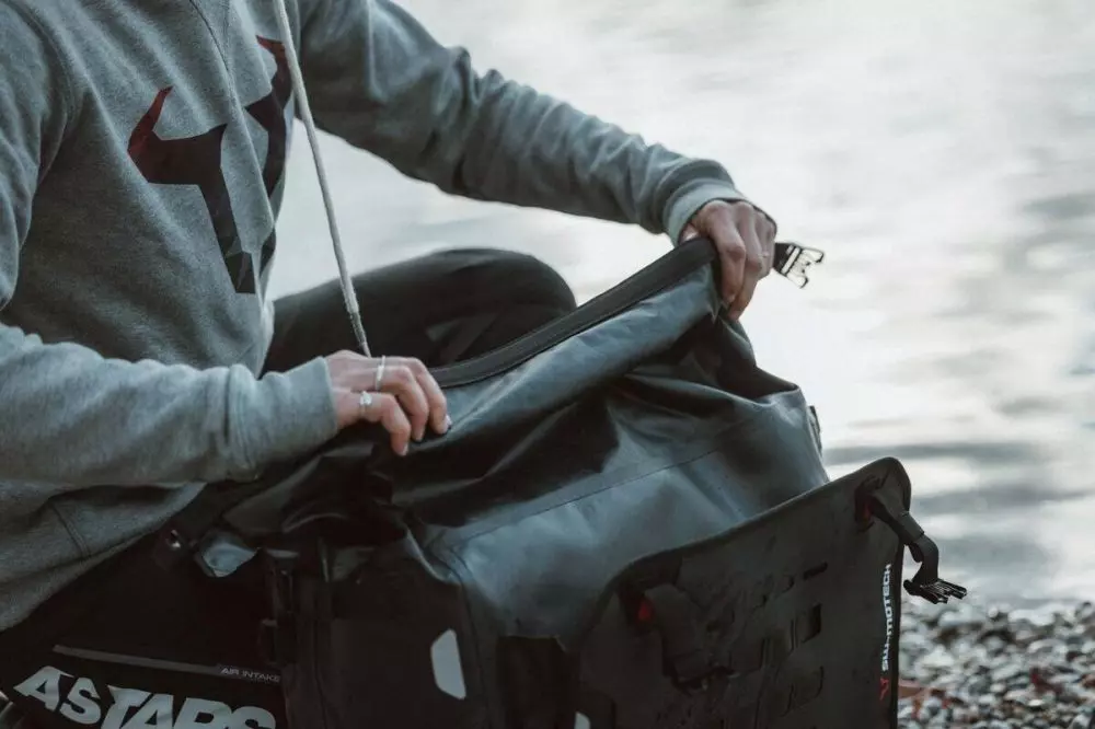 Https://site.moto-vision.com/medias/img/sw-motech/35011950-04.jpg